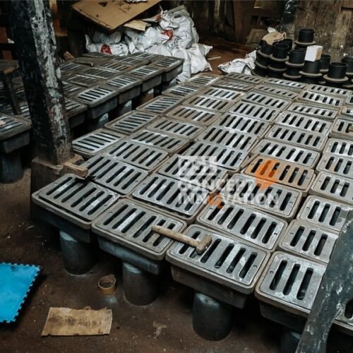 produk deck drain besi cor model pipa lurus