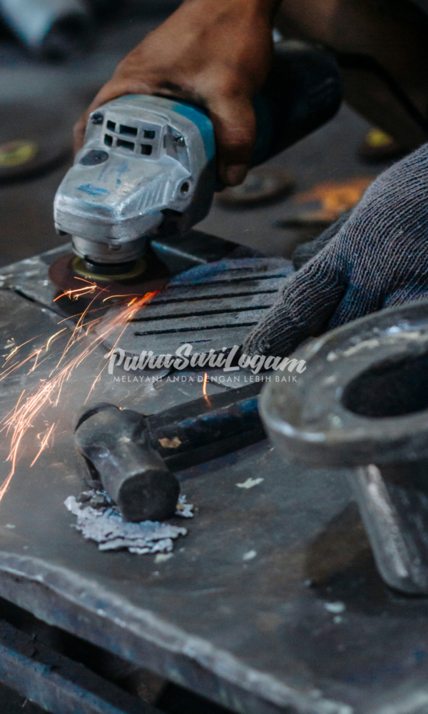 Dengan memahami jenis roof drain yang tepat, sobat logam dapat mencegah risiko genangan air, kebocoran atap, hingga kerusakan struktur bangunan dalam jangka panjang